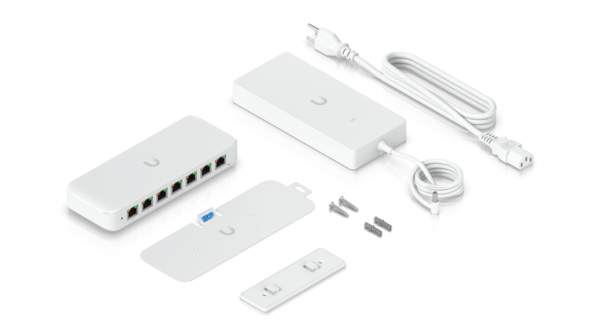 Ubi Unifi 8 Port PoE Switch cdn.ecomm .ui 3
