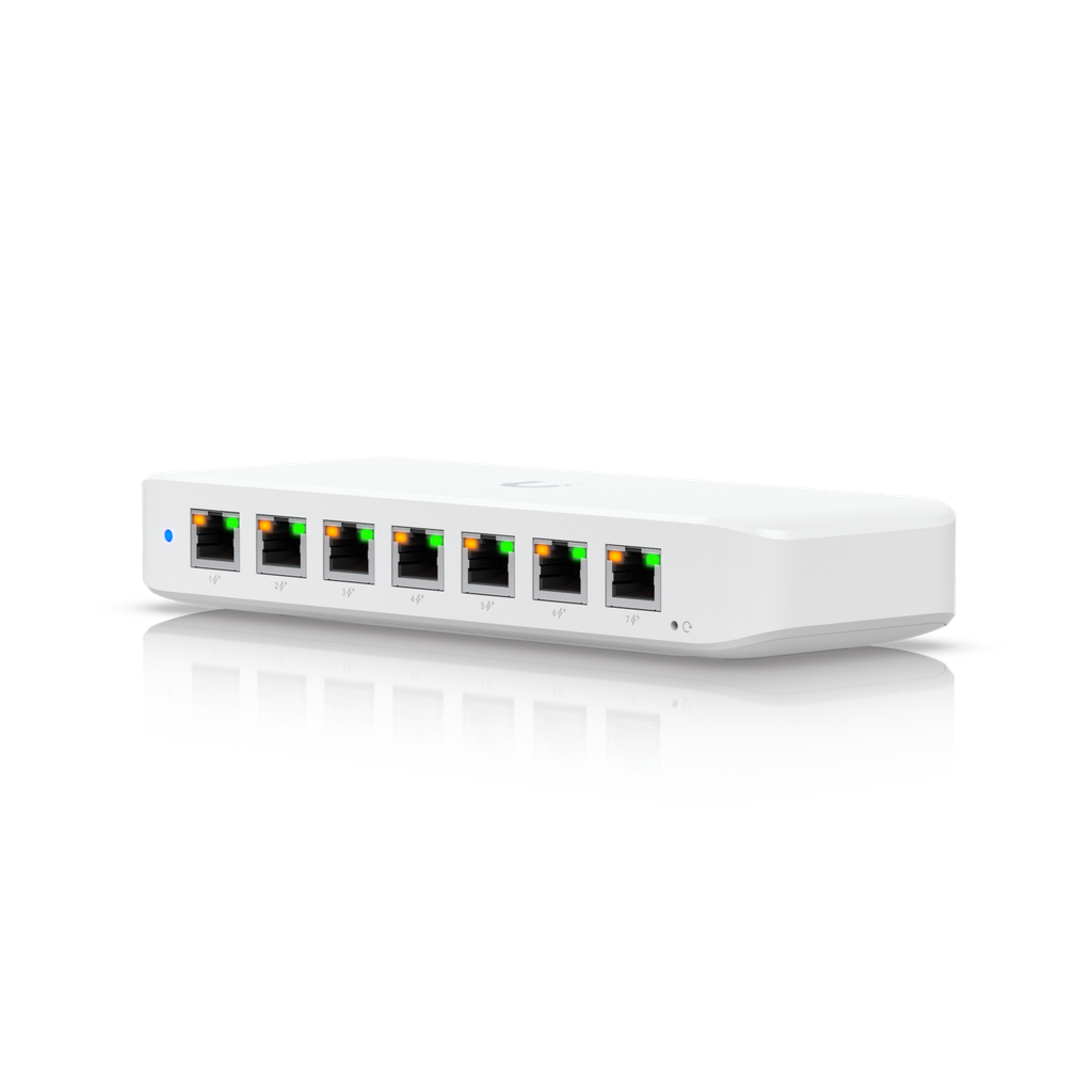 Ubiquiti UniFi Switch Ultra 42W (USW-Ultra) 1 Ubiquiti UniFi Switch Ultra 42W (USW-Ultra)
